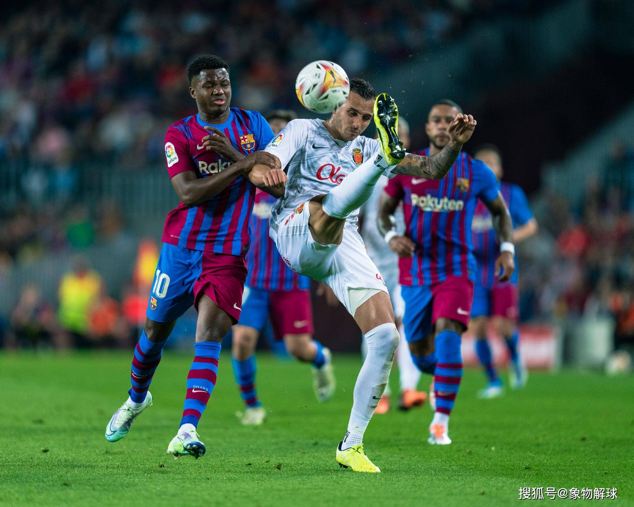 巴勒莫客场不敌对手,降级阴影笼罩 巴勒莫客场不敌对手,降级阴影笼罩