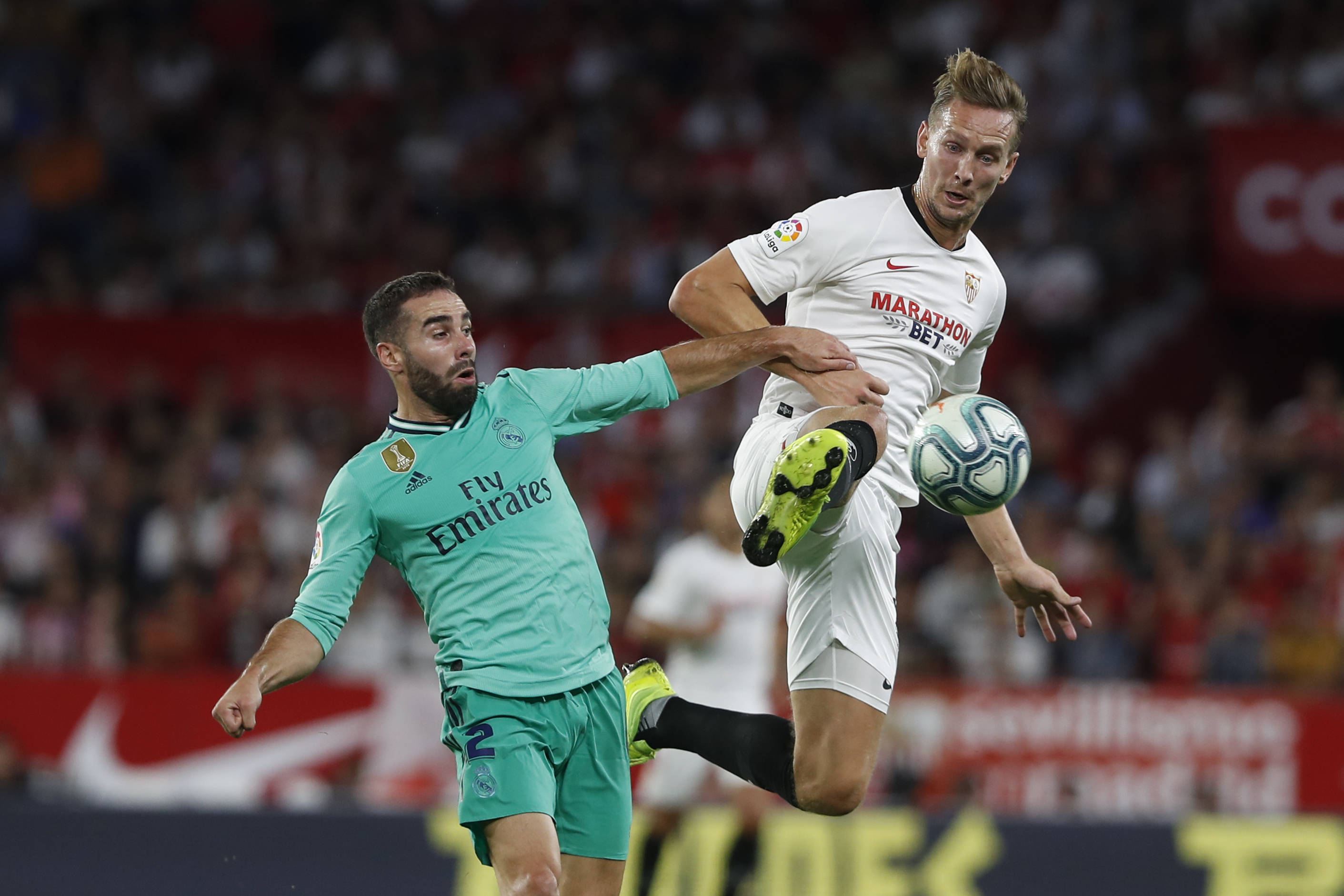 塞维利亚客场取胜,提前锁定欧冠资格 塞维利亚客场取胜,提前锁定欧冠资格