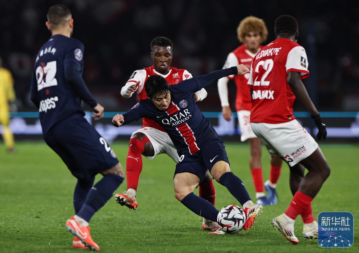 集结普罗旺斯体育队获胜庆祝重返法甲的简单介绍 集结普罗旺斯体育队获胜庆祝重返法甲的简单介绍