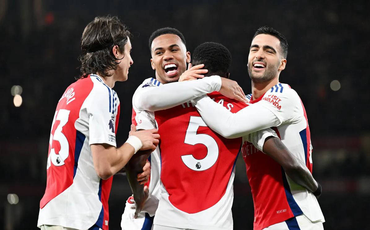 包含车子负于富勒姆,桑切斯下课危机的词条 包含车子负于富勒姆,桑切斯下课危机的词条