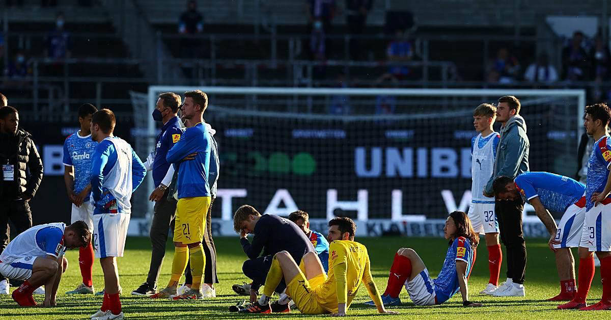 关于帕德博恩主场大败,防线漏洞频现的信息 关于帕德博恩主场大败,防线漏洞频现的信息