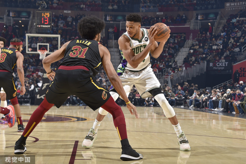 B体育体育登录入口-雄鹿队单打独斗，取得多场胜利连胜的记录