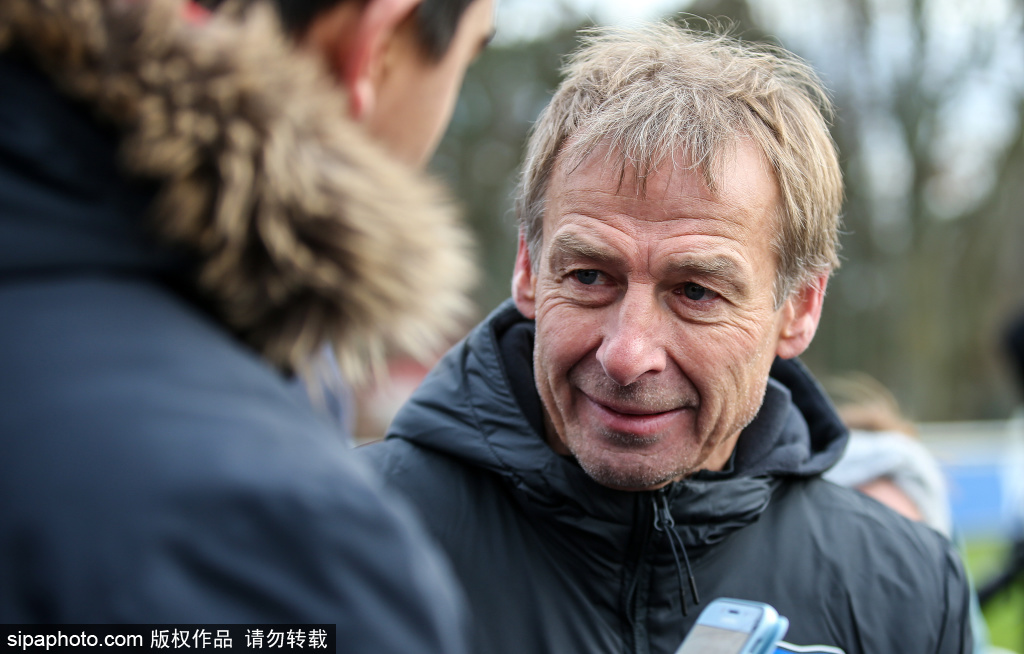 包含柏林赫塔备战新赛季，期待再度崭露头角的词条