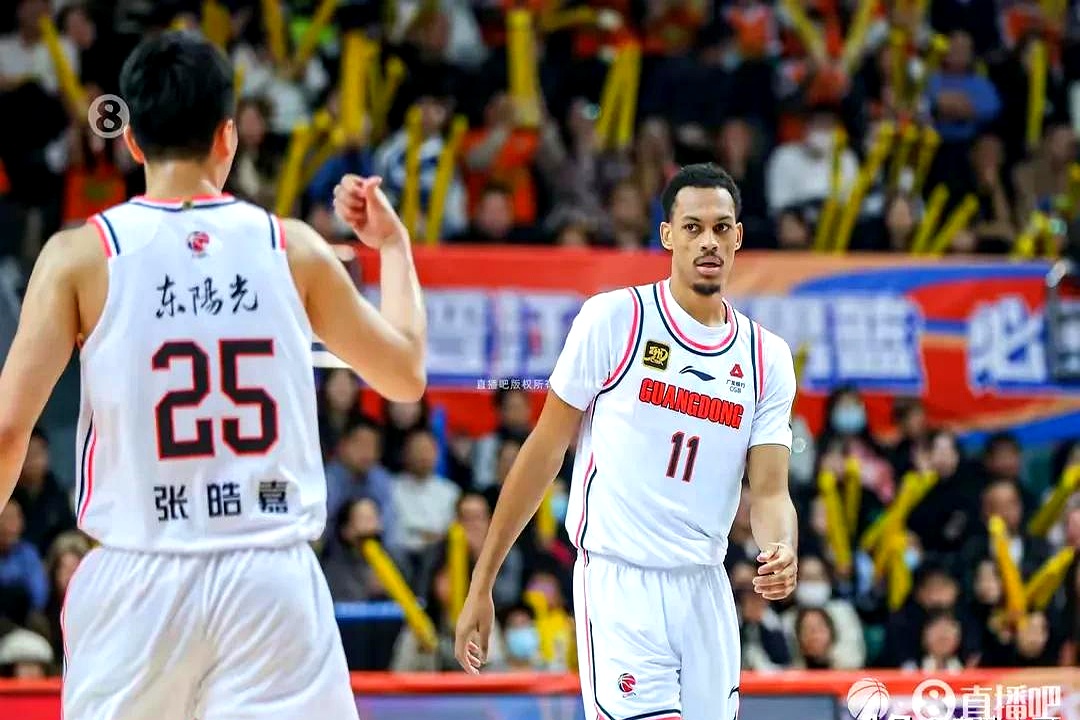 B体育体育投注-黑龙江男篮力挽狂澜，终结广州队六连胜的简单介绍