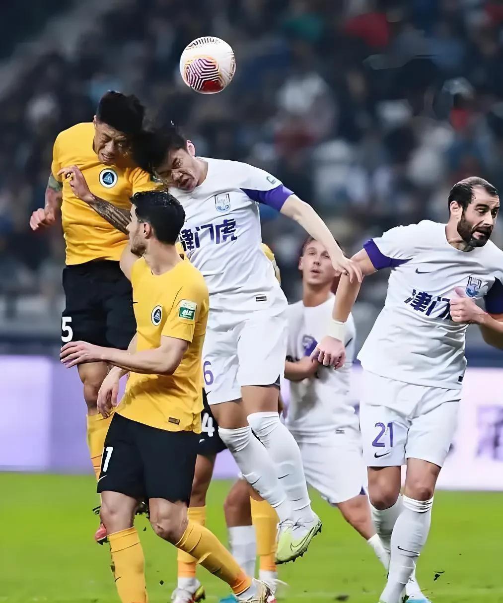 B体育体育链接-深圳足球客场击败天津泰达，球队实力得到认可