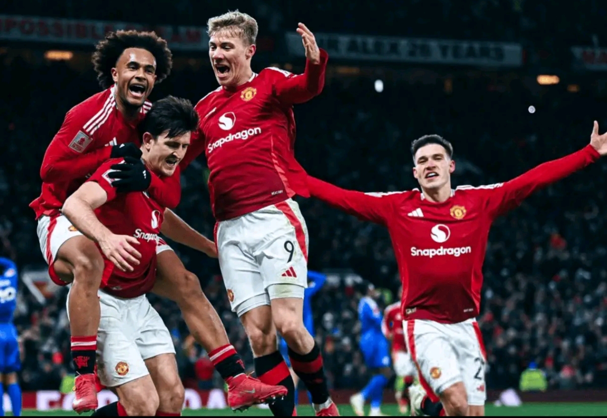 曼联主场大胜诺里奇,豪取胜利 曼联主场大胜诺里奇,豪取胜利