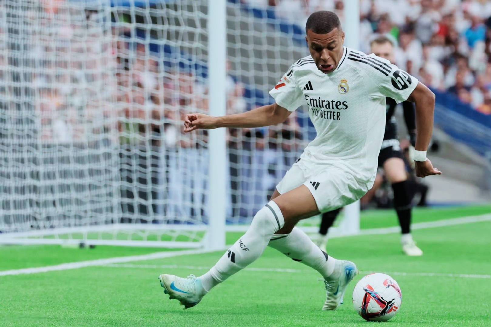 B体育体育官方登录入口-包含巴拉多利德客场逆转巴伦西亚，提前锁定保级资格的词条