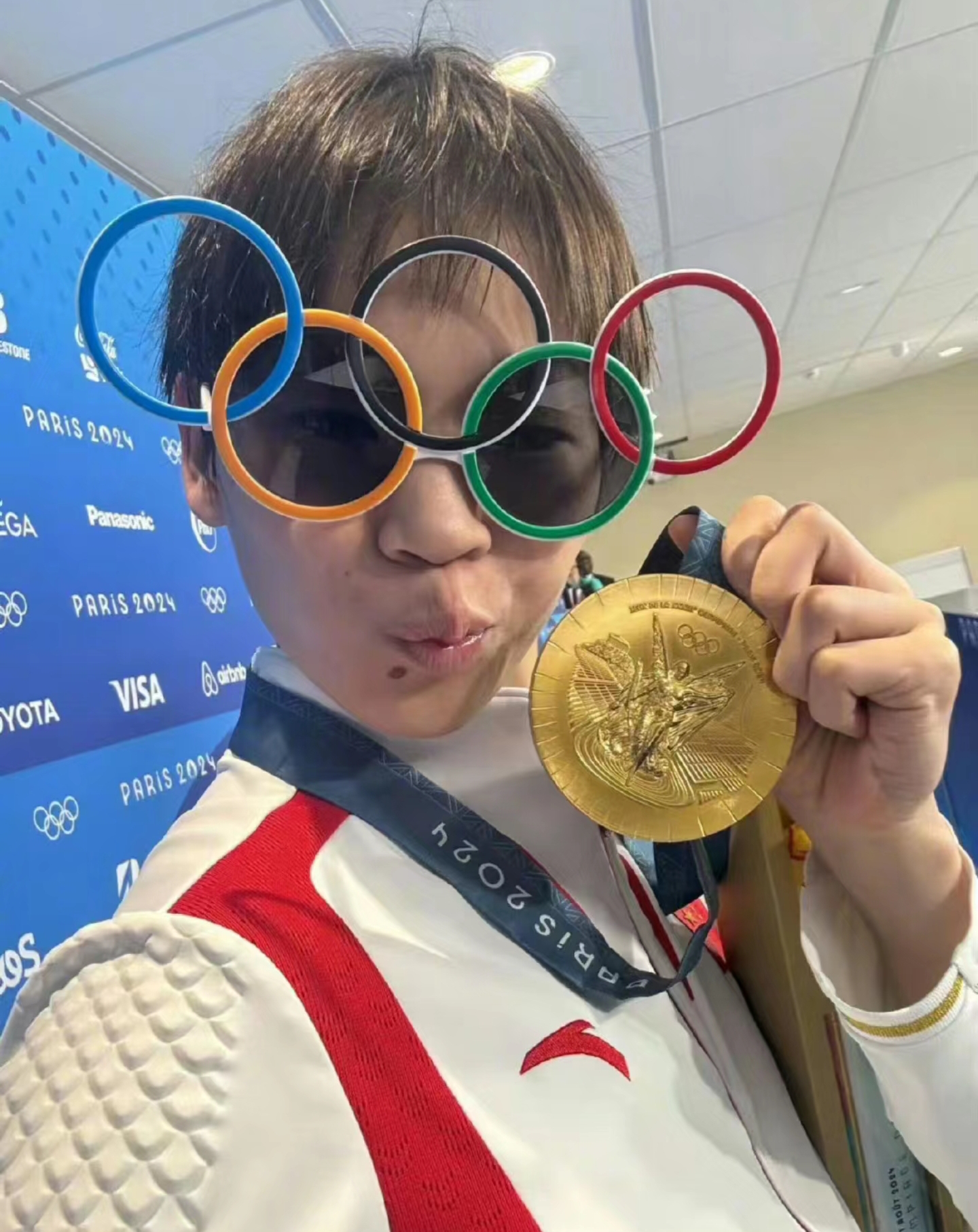 秘鲁选手夺得体操女子单杠金牌的简单介绍 秘鲁选手夺得体操女子单杠金牌的简单介绍