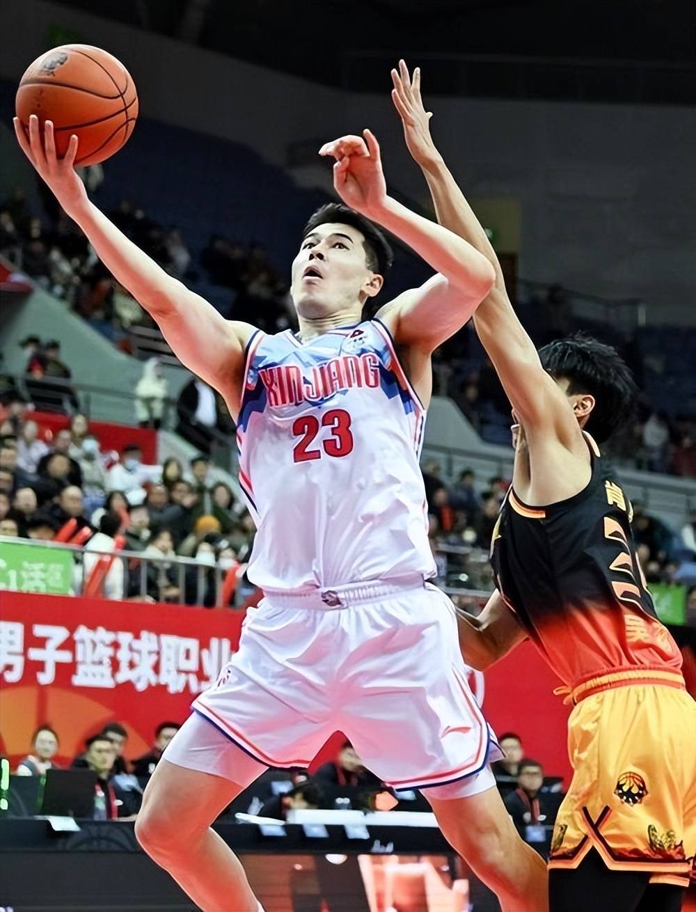 包含深圳马可波罗队主场失利，遭遇连败压力加大的词条